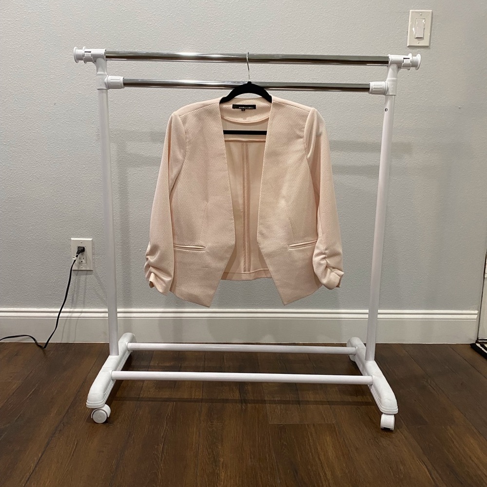 Amanda and Chelsea size large color like a pink